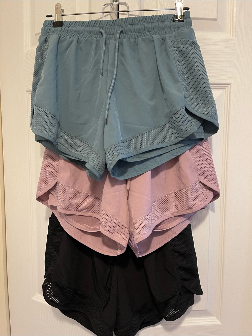 PACK of 3 Women’s workout shorts